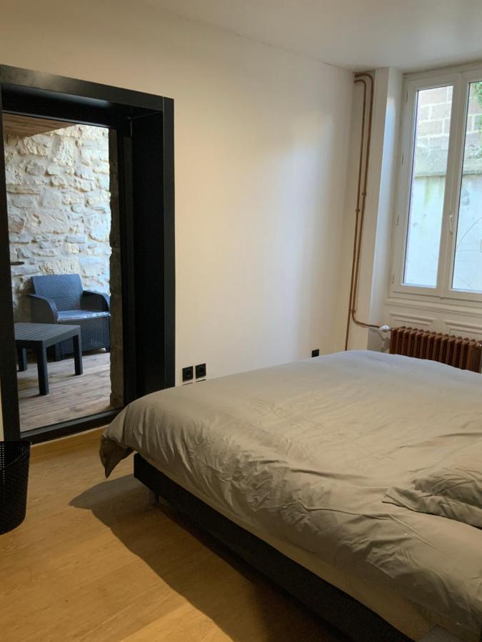 Le Charme De L'Ancien Apartment Бурж Екстериор снимка