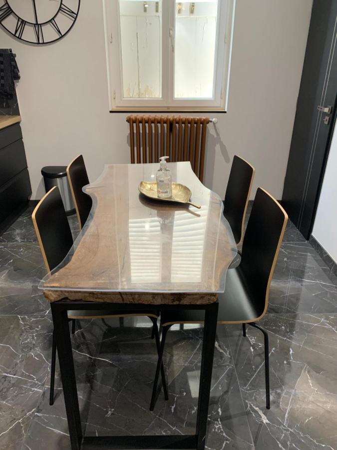 Le Charme De L'Ancien Apartment Бурж Екстериор снимка